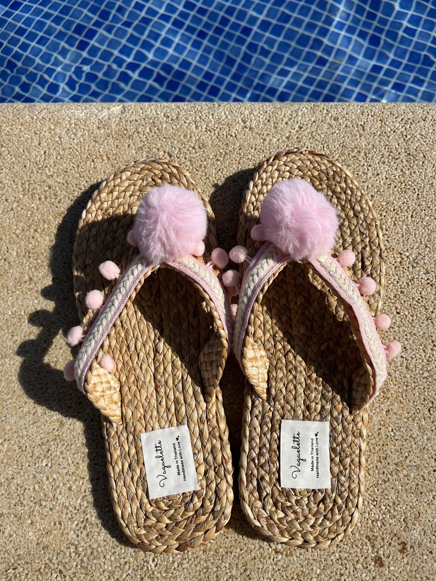 Aimée flip-flops